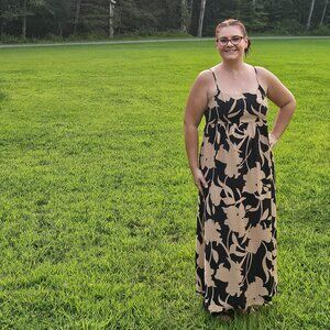 🌼 Hey, girl hey! I'm Kayla! Welcome to your new favorite closet!